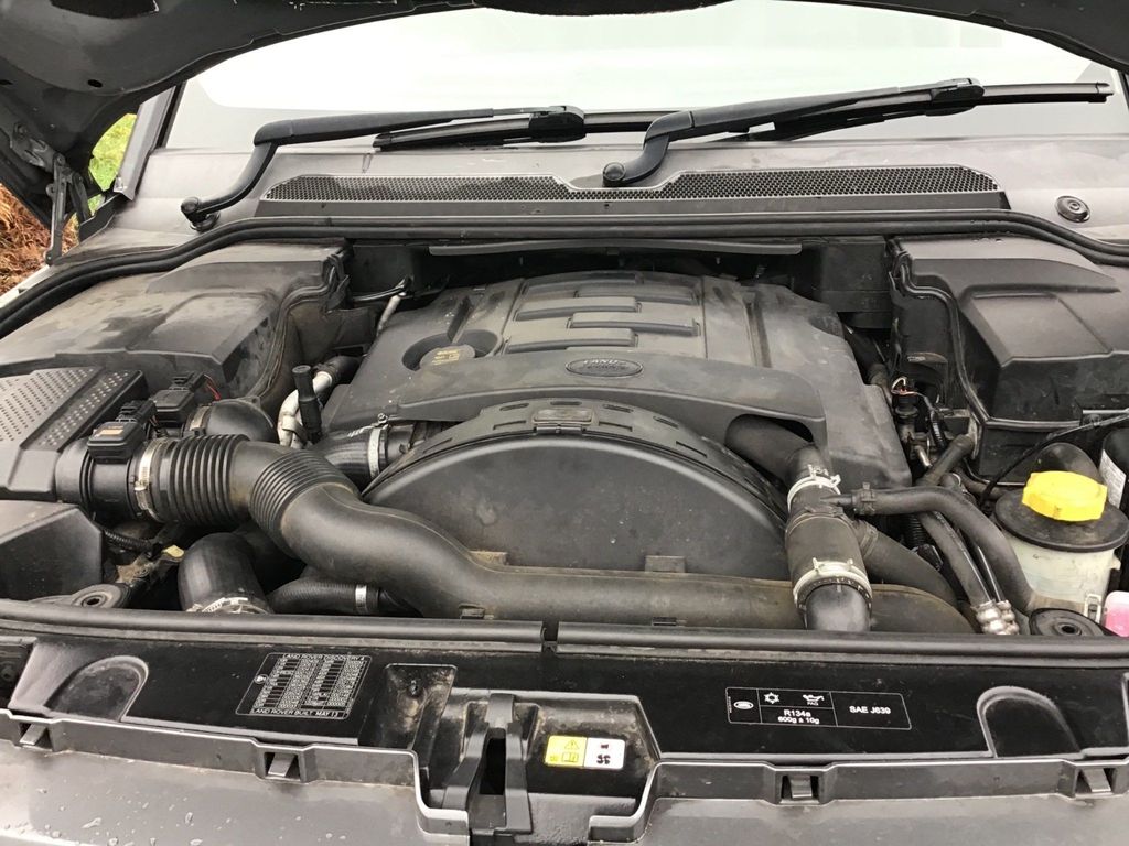 P006a 00 land rover