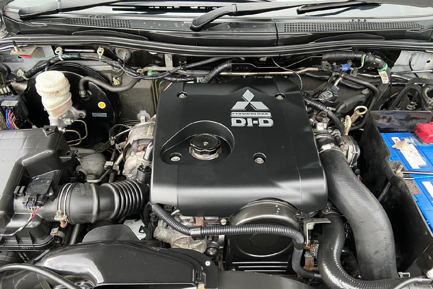 Mitsubishi L200 2013/0 Global Int Ltd