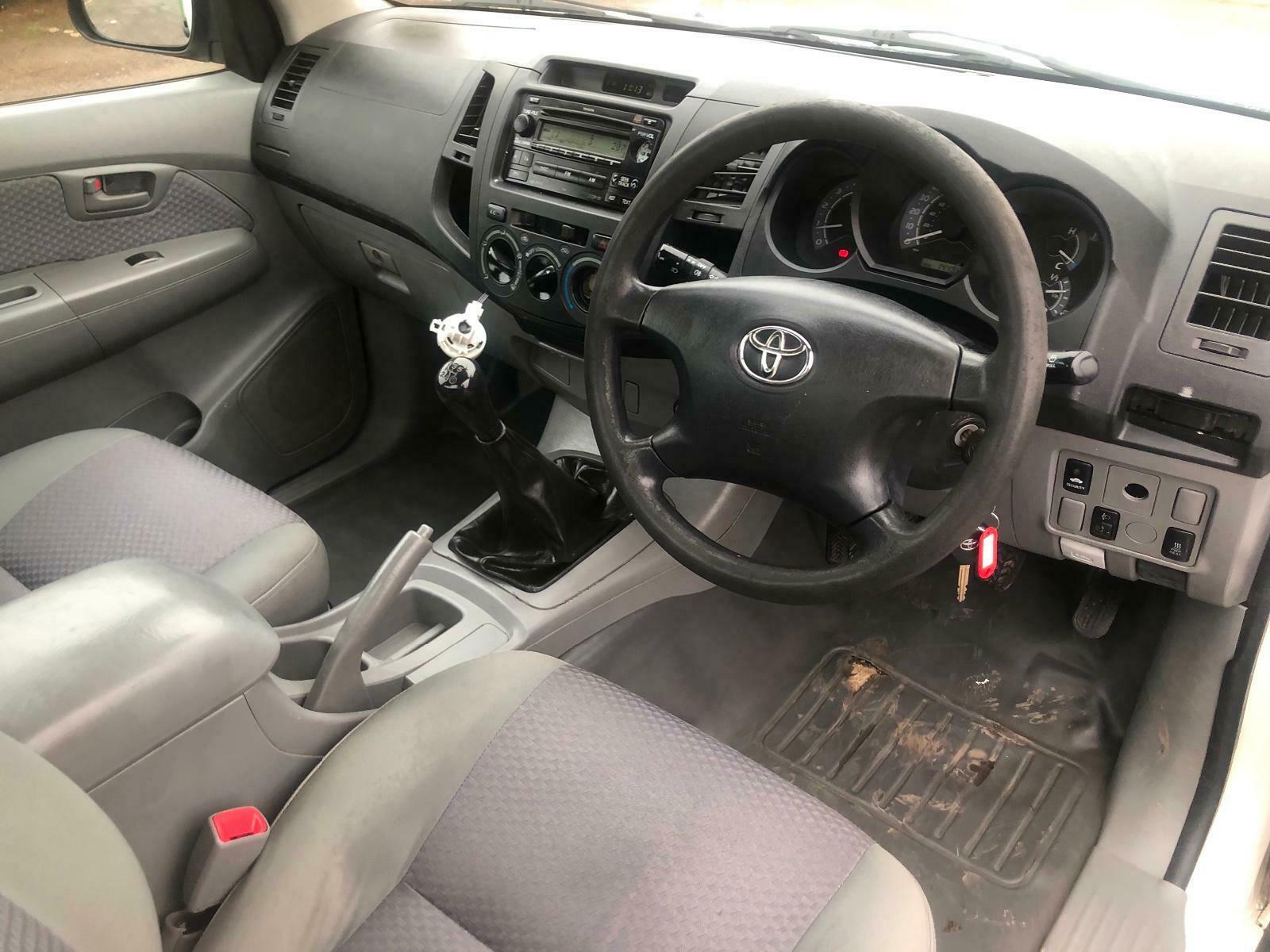 Toyota Hilux 2005/0 Global Int Ltd