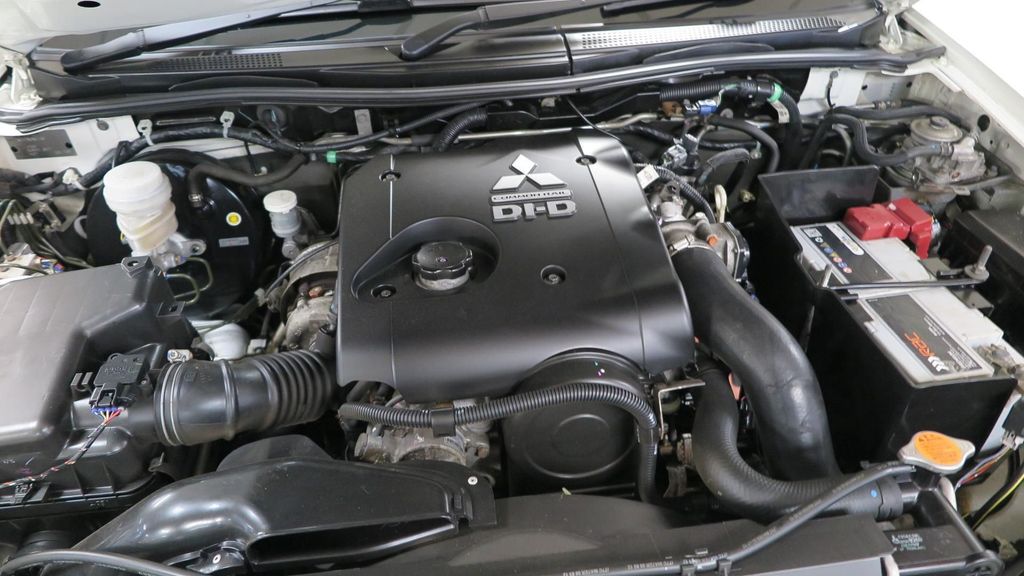 Mitsubishi L200 2014/0 Global Int Ltd