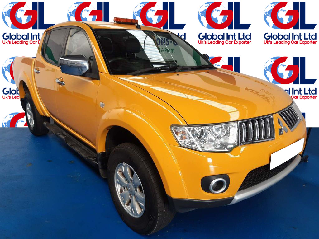 Mitsubishi l200 2013