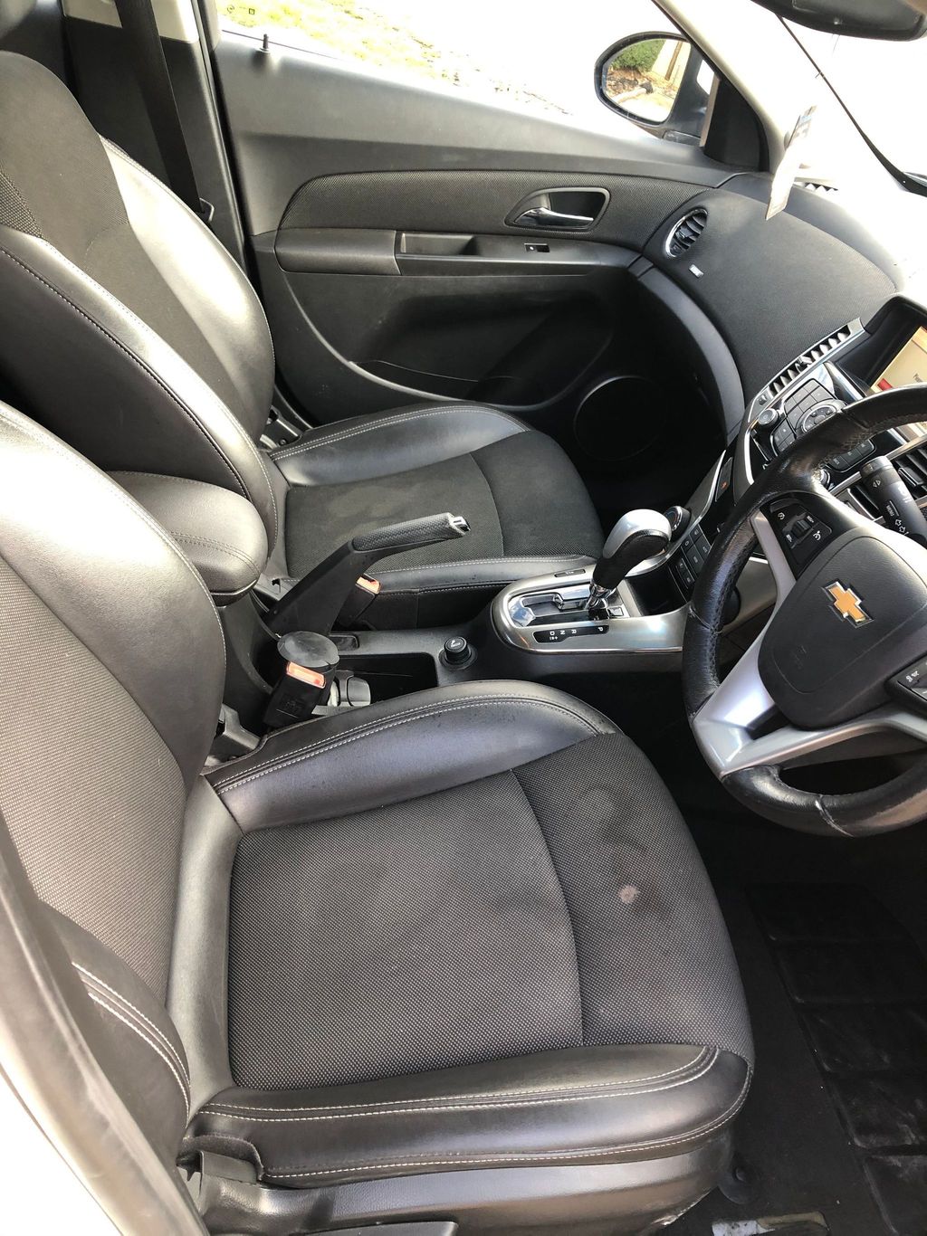 Chevrolet Cruze 2013/0 - Global Int Ltd