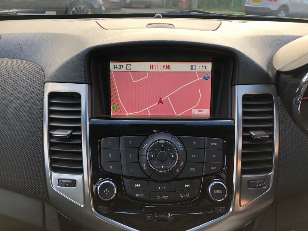 Chevrolet Cruze 2013/0 - Global Int Ltd