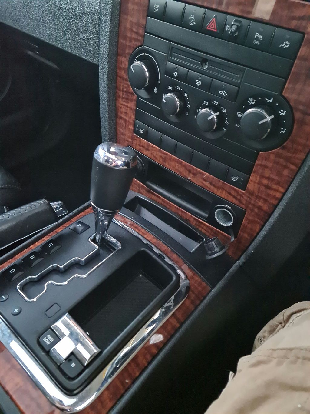 Jeep Commander 2009/0 Global Int Ltd