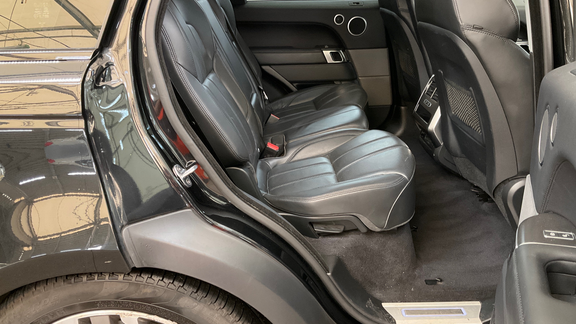 Land Rover Range Rover Sport 2016/0 - Global Int Ltd