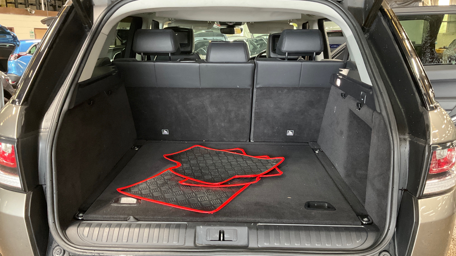 Land Rover Range Rover Sport 2017/0 - Global Int Ltd
