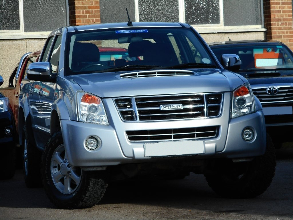 Download Isuzu Rodeo 2010/0 - Global Int Ltd